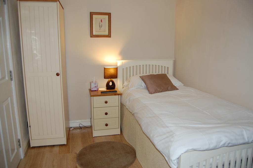Saxilby Canal View Bed And Breakfast الغرفة الصورة