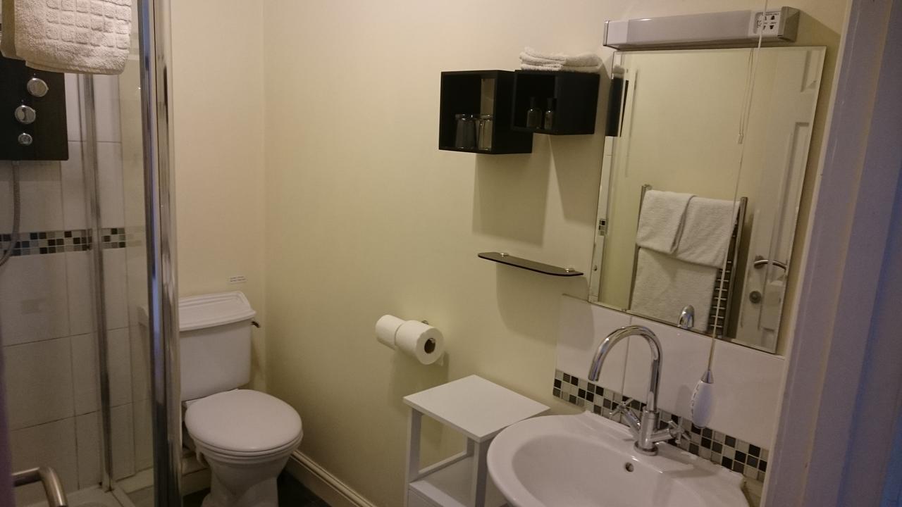 Saxilby Canal View Bed And Breakfast المظهر الخارجي الصورة
